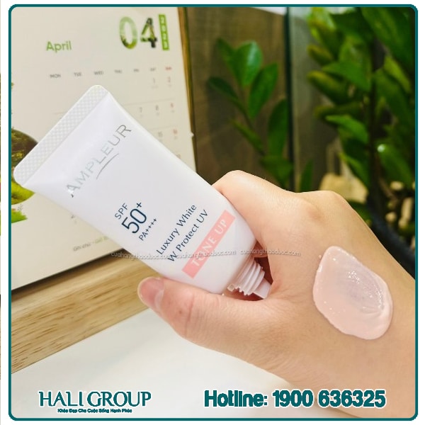 Kem Chống Nắng Nâng Tone Ampleur Luxury White TONE UP